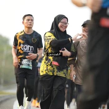 Runner Photo 6313356