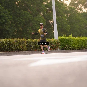 Runner Photo 6313378