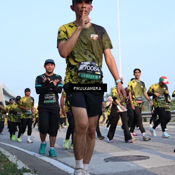 Runner Photo 6313768