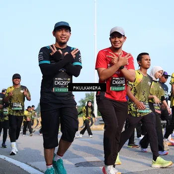 Runner Photo 6313839