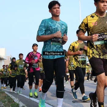 Runner Photo 6314180