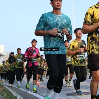 Runner Photo 6314211