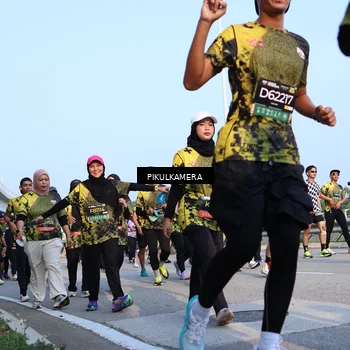 Runner Photo 6316200