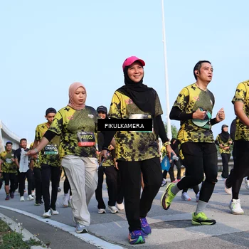 Runner Photo 6316240
