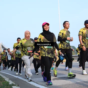 Runner Photo 6316243