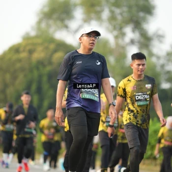 Runner Photo 6316260