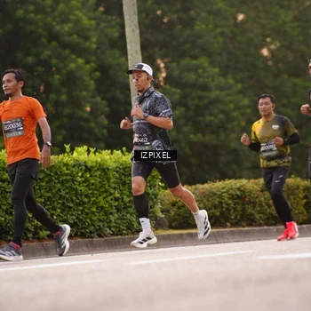 Runner Photo 6316318