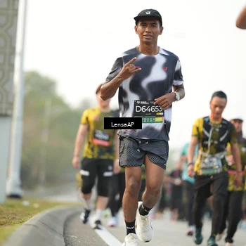Runner Photo 6316396