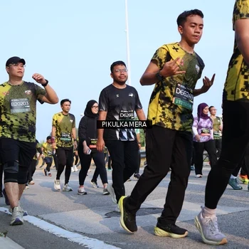 Runner Photo 6316431