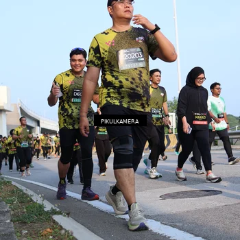 Runner Photo 6316462