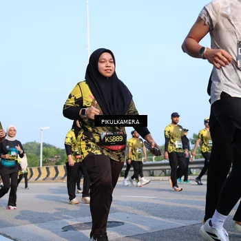 Runner Photo 6316596