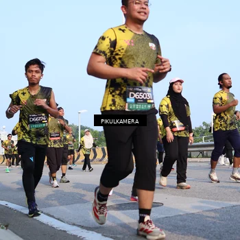 Runner Photo 6316624