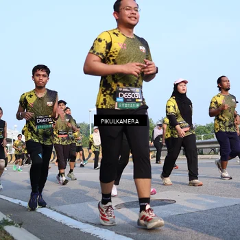Runner Photo 6316645