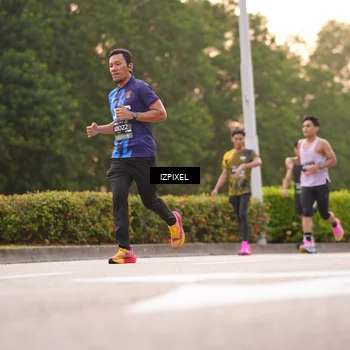 Runner Photo 6316651