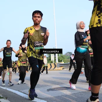 Runner Photo 6316659