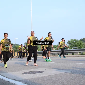Runner Photo 6316849
