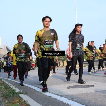 Runner Photo 6317020