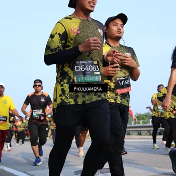 Runner Photo 6317059