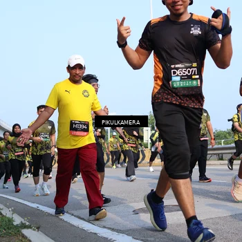 Runner Photo 6317108