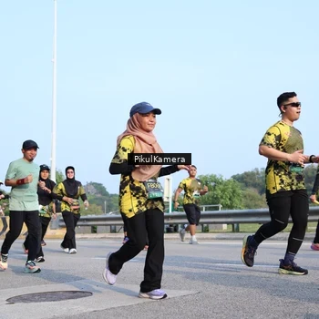Runner Photo 6317673