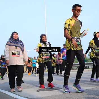 Runner Photo 6317846