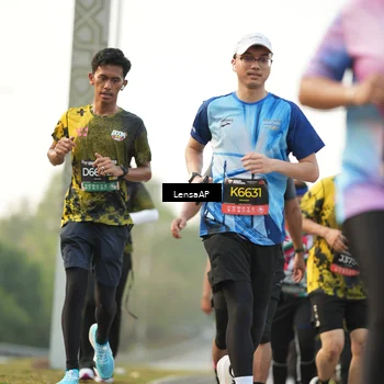 Runner Photo 6317936