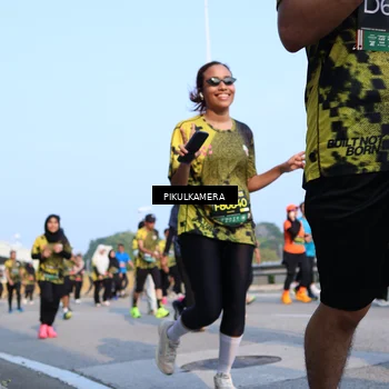 Runner Photo 6318000