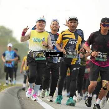 Runner Photo 6318002