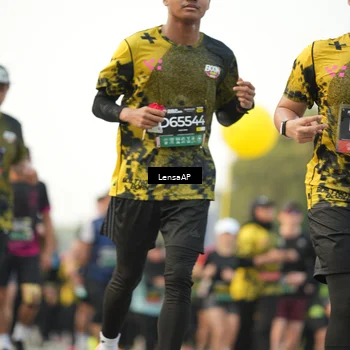 Runner Photo 6318020
