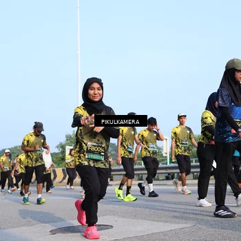 Runner Photo 6318048