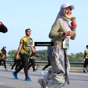 Runner Photo 6318372