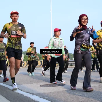 Runner Photo 6318414