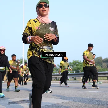 Runner Photo 6318810
