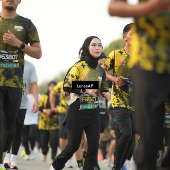 Runner Photo 6318848