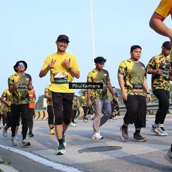 Runner Photo 6319024