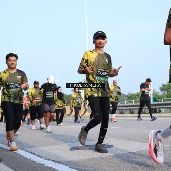 Runner Photo 6320017