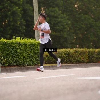 Runner Photo 6322043