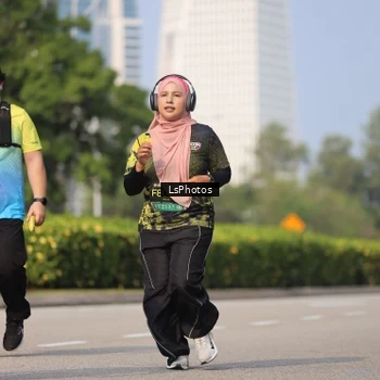 Runner Photo 6322359