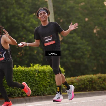 Runner Photo 6322395