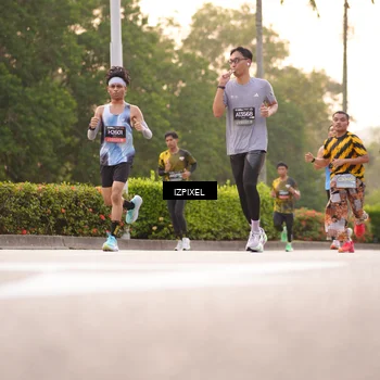 Runner Photo 6323017