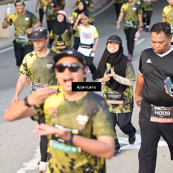 Runner Photo 6323020