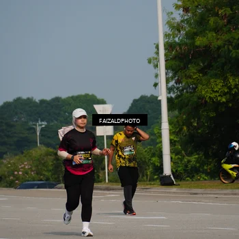 Runner Photo 6323024