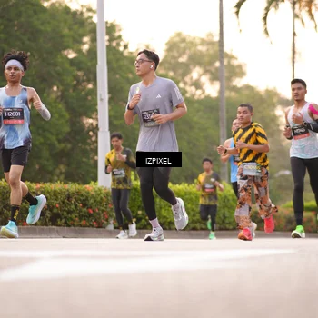 Runner Photo 6323250