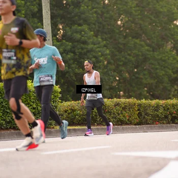 Runner Photo 6323515