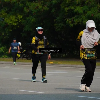 Runner Photo 6323700