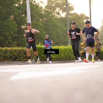 Runner Photo 6323897
