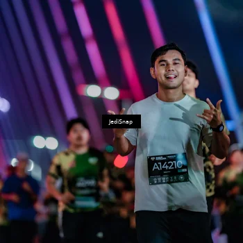 Runner Photo 6324153
