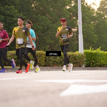 Runner Photo 6324274