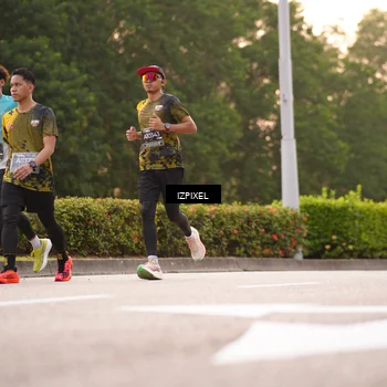 Runner Photo 6324356