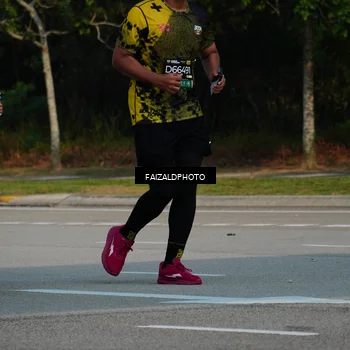Runner Photo 6324870